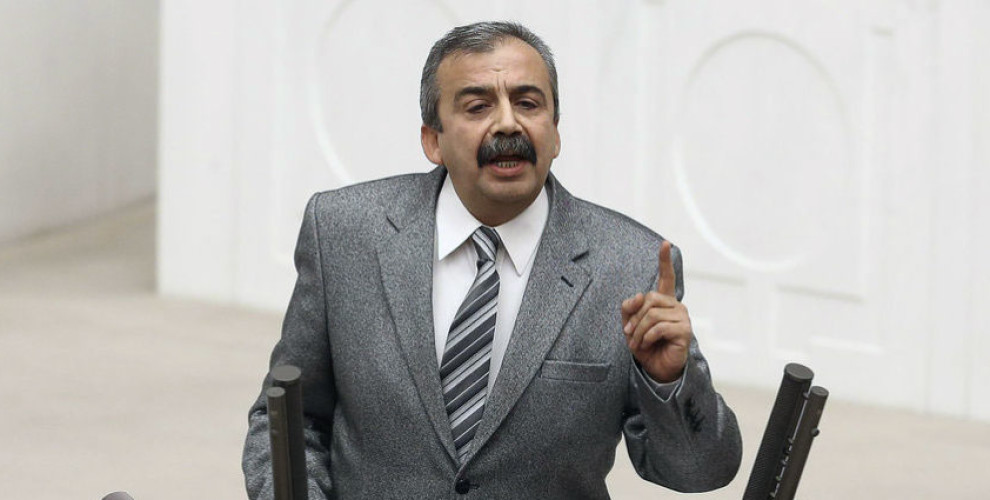 تركيا تطلق سراح نائب سابق