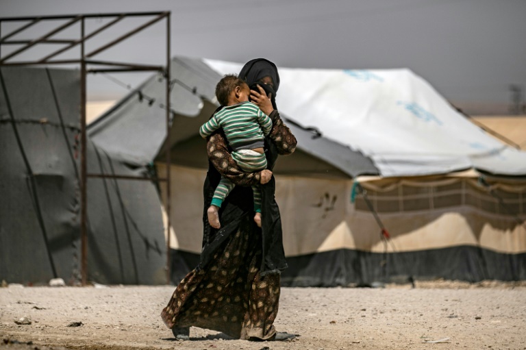 أكراد سوريا يسلمون النمسا طفلين من عائلات داعش