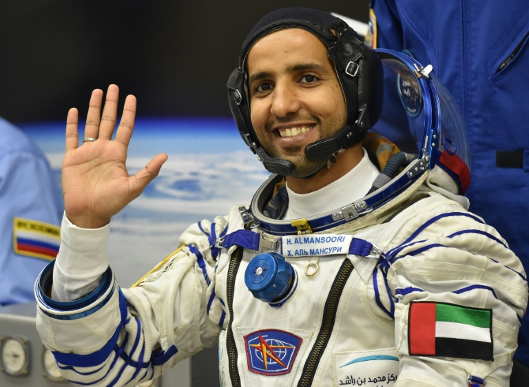 رائد الفضاء الإماراتي هزاع المنصوري قبل توجهه إلى محطة الفضاء الدولية في 25 أيلول/سبتمبر 2019