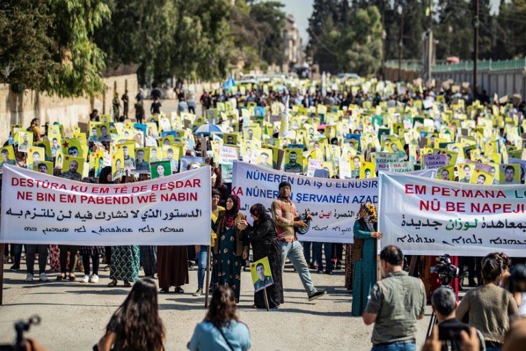 سوريا: تظاهرة تنديداً باقصاء الأكراد عن اللجنة الدستورية