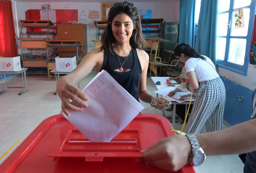 تونسيون ينتخبون 