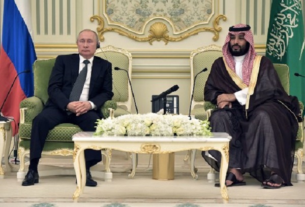 ولي العهد السعودي مجتمعا مع الرئيس الروسي
