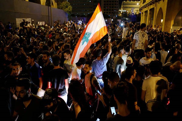 تظاهرات في مختلف المناطق اللبنانية