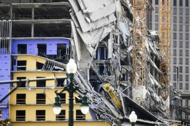 فندق هارد روك في نيو اورلينز الذي لا يزال قيد الانشاء بعد انهيار طوابق العليا