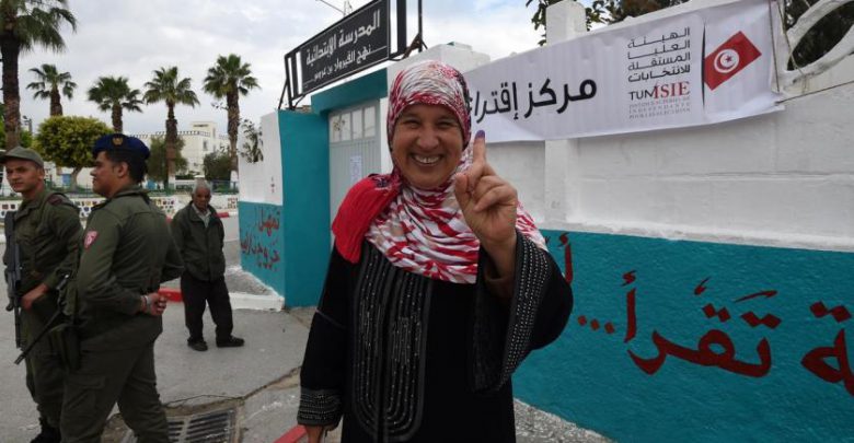 الانتخابات التونسية تبعث الأمل في الجزائريين