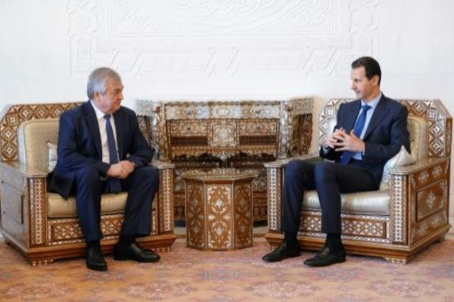 صورة نشرتها الرئاسة السورية على موقعها في فيسبوك للقاء بين الاسد والموفد الروسي في دمشق الجمعة في 19 نيسان/ابريل 2019