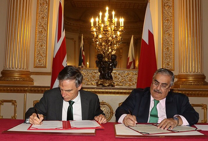 الوزيران البحريني يوقعان اتفاقيات مهمة في لندن