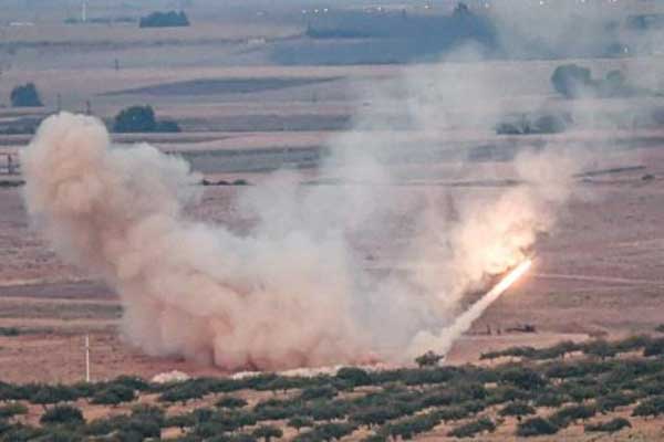إطلاق صاروخ من الجانب التركي للحدود في اتجاه بلدة رأس العين في 15 أكتوبر 2019