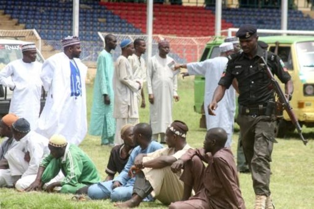 الشرطة النيجيرية تنقذ المئات من مدرسة إسلامية تعرّضوا للتعذيب