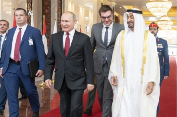 الشيخ محمد بن زايد والرئيس بوتين في أبوظبي