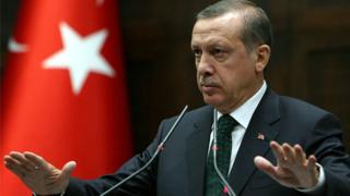 إردوغان يهدد باستئناف الهجوم على سوريا 