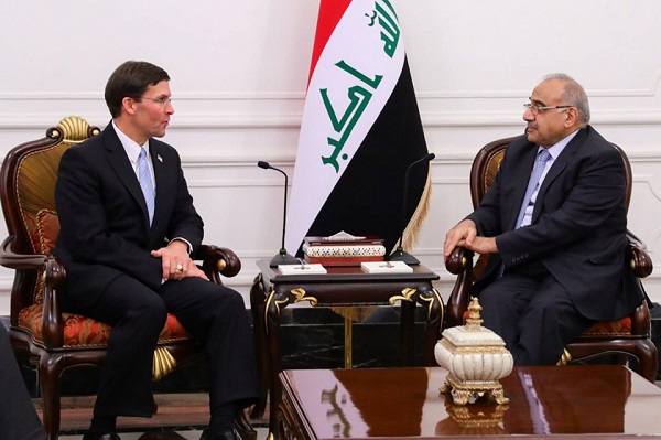 وزير الدفاع الأميركي مارك اسبر مجتمعا في بغداد مع عبد المهدي