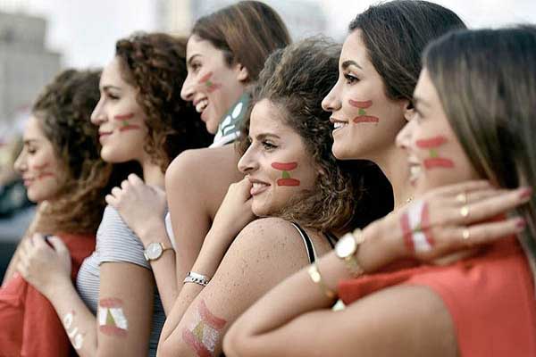 نساء قياديات عصب التظاهرات في لبنان