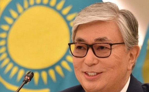 رئيس كازاخستان يمنح سلفه سلطات لتعيين المسؤولين الكبار