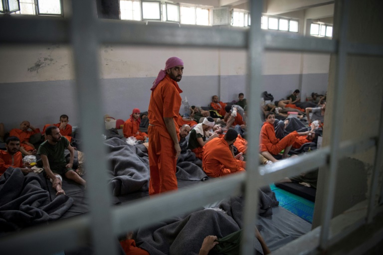 3 ساعات في سجن لمعتقلي تنظيم داعش في سوريا