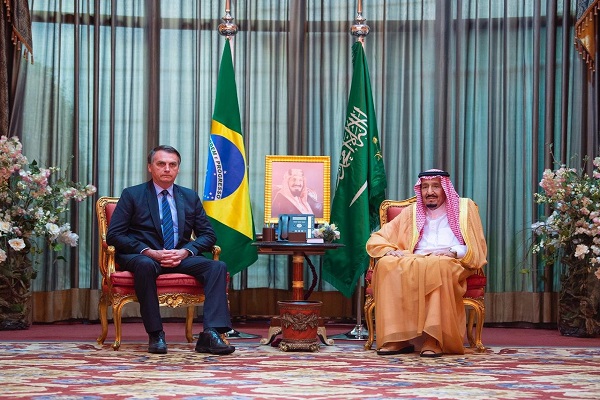 العاهل السعودي ورئيس البرازيل خلال جلسة المباحثات
