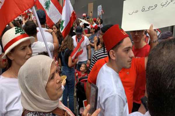 لبنانيون في لوس أنجيلوس يدعمون الثورة