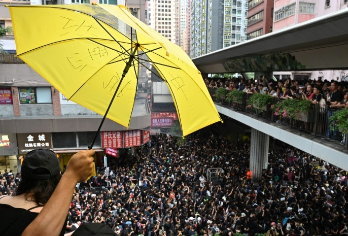 هونغ كونغ تدخل رسميًا في حالة ركود