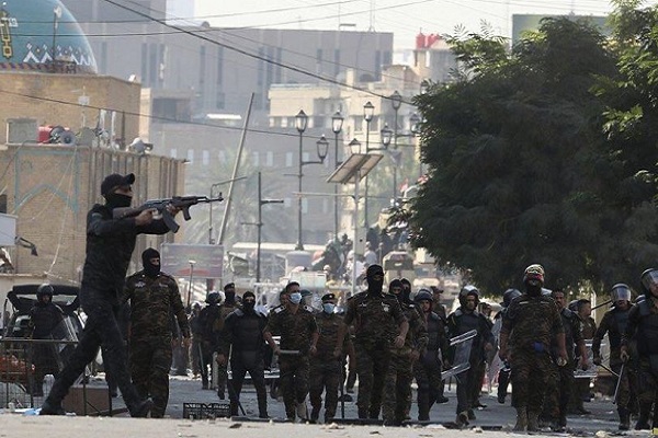 القوات الأمنية العراقية في مواجهة المحتجين