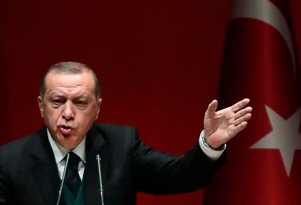 إردوغان يهدد أوروبا مجددًا بالمهاجرين