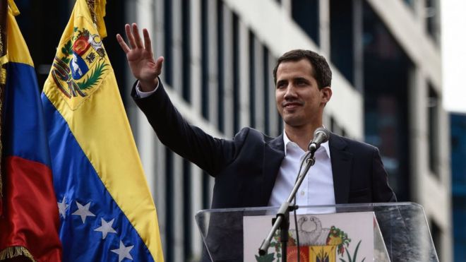 مؤيدون للمعارض غوايدو يحتلون جزءا من سفارة فنزويلا في برازيليا