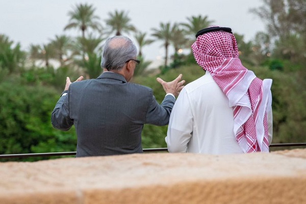 وزير الثقافة السعودي يعلن عن مدينة إعلامية في الرياض