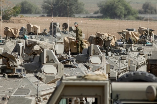 دبابات إسرائيلية عند الحدود مع غزة في 13 نوفمبر 2019