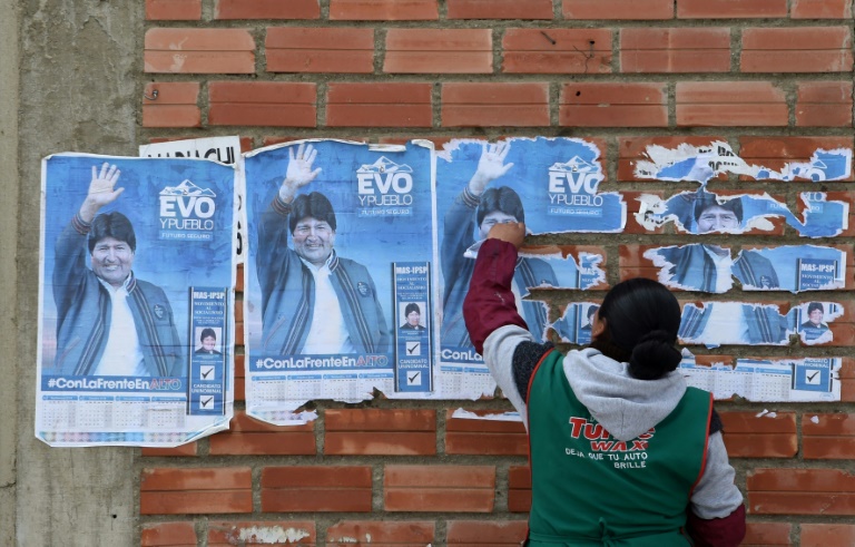 تمزيق صور الرئيس في ال آلتو في بوليفيا