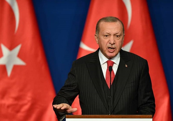 أردوغان سيبلغ ترمب عدم التزام واشنطن بتعهداتها في سوريا