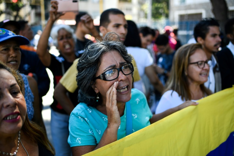 مؤيدون لزعيم المعارضة الفنزويلية خوان غوايدو في تظاهرة في كراكاس في 18 نوفمبر 2019