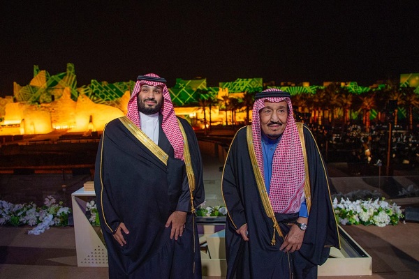 الملك سلمان والأمير محمد بن سلمان خلال حفل تدشين بوابة الدرعية