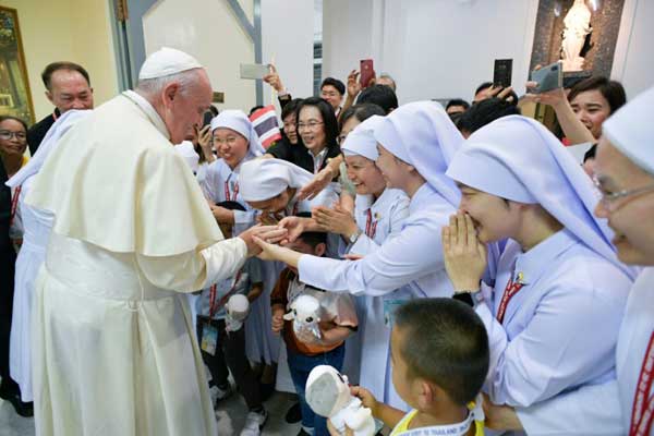 صورة نشرها الفاتيكان للبابا فرنسيس خلال قداس أقيم في بانكوك بتاريخ 22 نوفمبر 2019