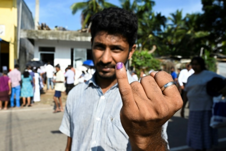 راجاباكسا يعلن فوزه في الانتخابات الرئاسية السريلانكية