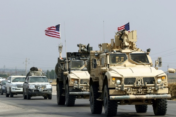 آليات عسكرية أميركية تصل الى دهوك في كردستان العراق في 21 أكتوبر 2019 بعد انسحابها من سوريا