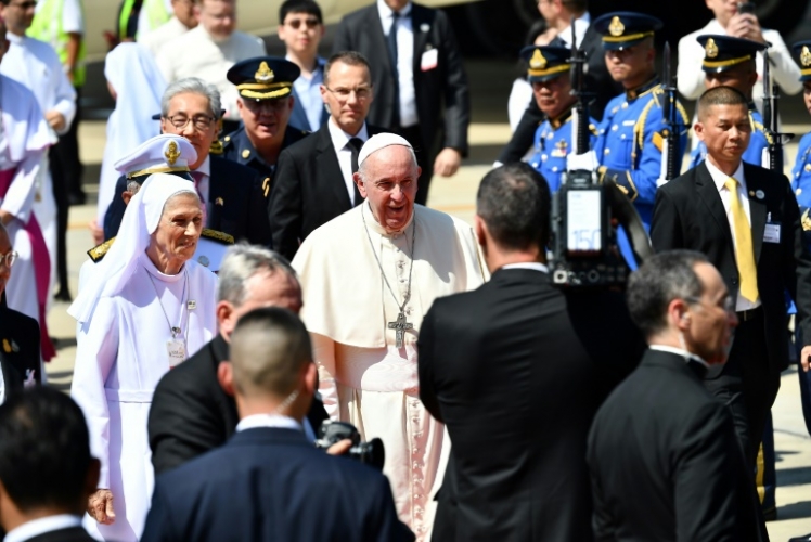 البابا فرنسيس يصل إلى تايلاند ضمن جولة آسيوية