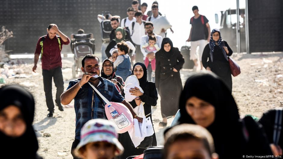 تركيا تقول إن 200 سوري عادوا الى المنطقة الامنة