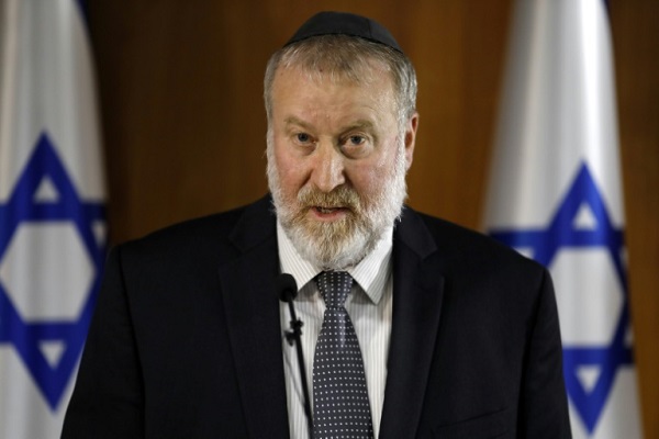 المدعي العام الإسرائيلي أفيخاي ماندلبليت يعلن قرار اتهام رئيس الوزراء الإسرائيلي بنيامين نتانياهو في 21 نوفمبر 2019