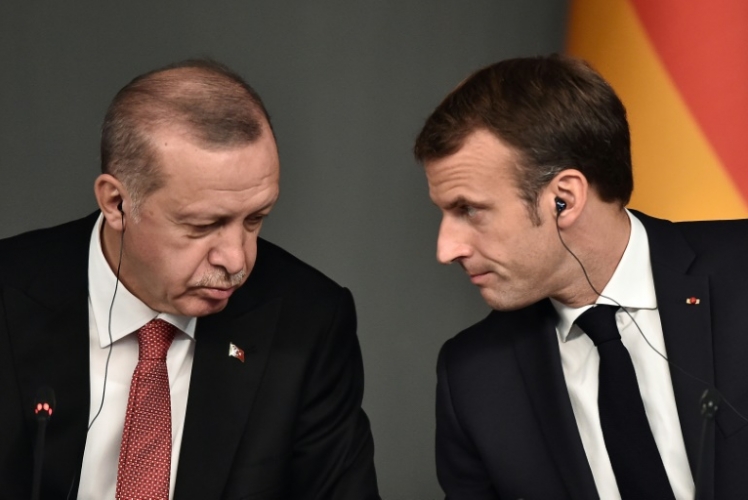 حرب كلامية بين إردوغان وماكرون قبيل قمة الناتو