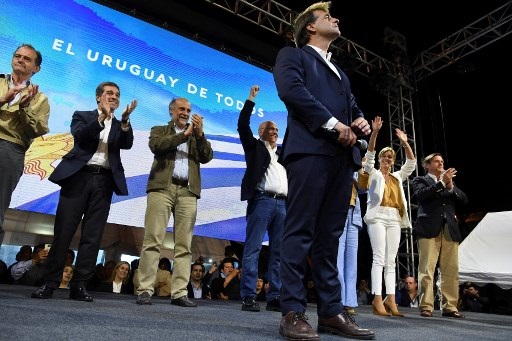 تقارب النتائج يمنع الأوروغواي من إعلان الفائز بالانتخابات