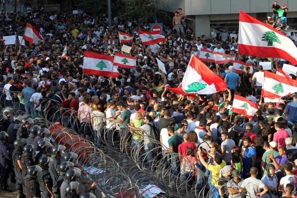 مجلس الأمن للحفاظ على الطابع السلمي لتظاهرات لبنان