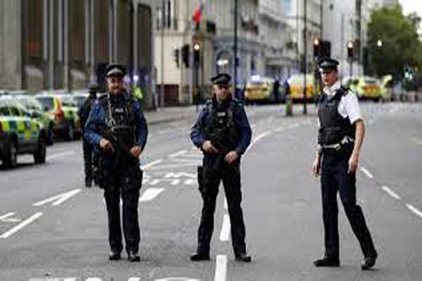 الشرطة البريطانية: عملية الطعن على جسر لندن اعتداء إرهابي