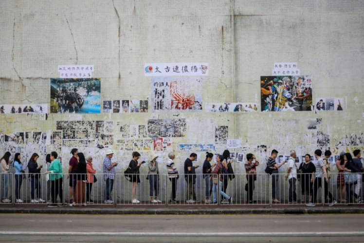 مشاركة قياسية للناخبين في هونغ كونغ