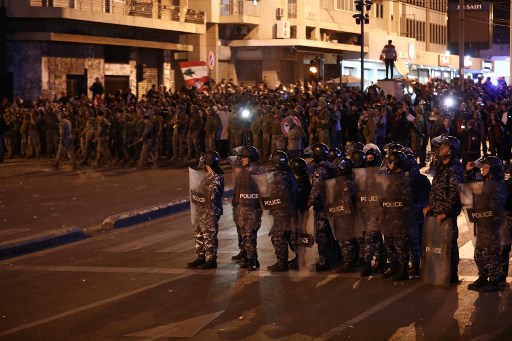 ليلة أخرى من العنف في لبنان