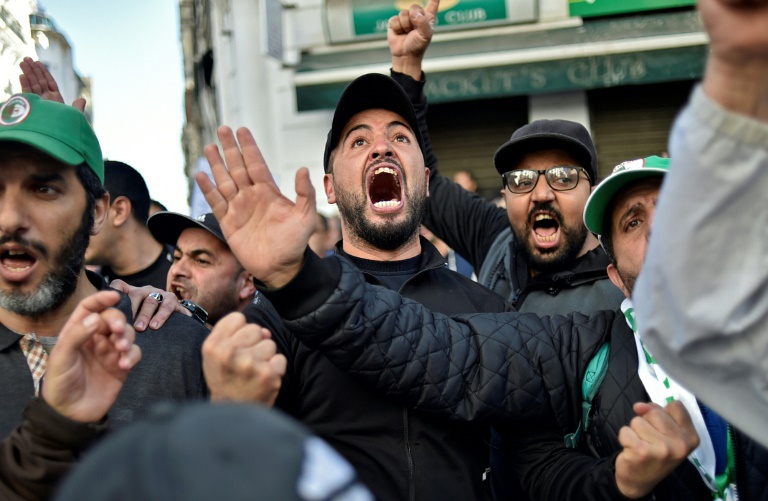 توقيف 25 متظاهرا في العاصمة الجزائرية