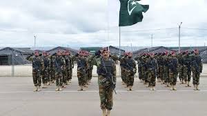 المحكمة الباكستانية العليا تقرر مصير قائد الجيش