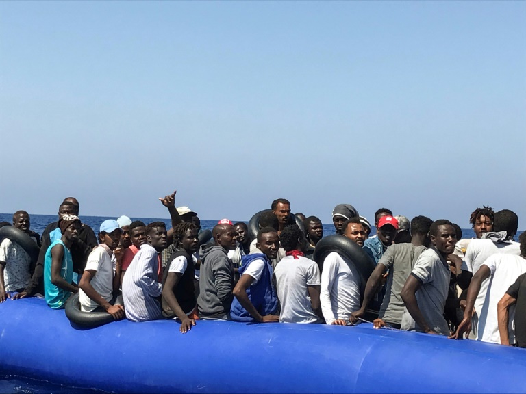 العثور على جثث سبعة مهاجرين قبالة ساحل إيطاليا