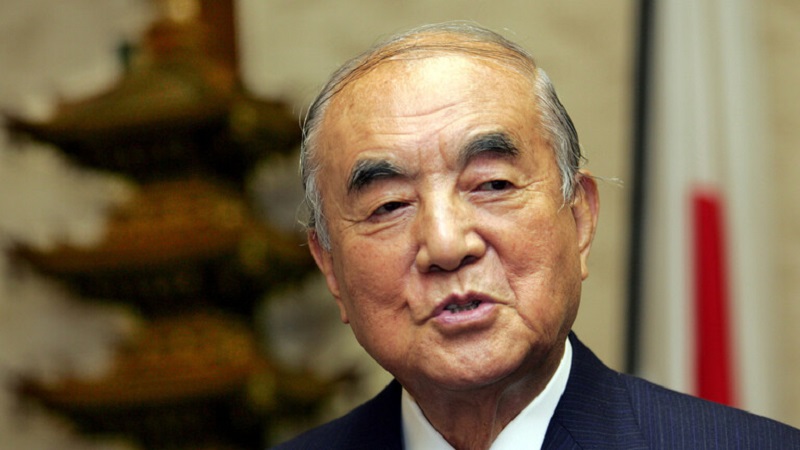 وفاة رئيس الوزراء الياباني السابق ياسوهيرو ناكاسوني عن 101 عام