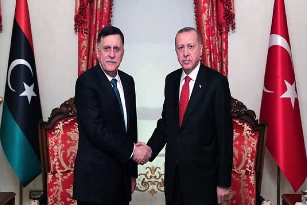 أردوغان والسراج وقعا المذكرة البحرية