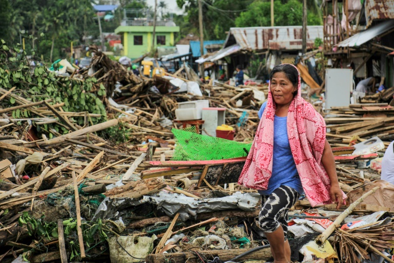 13 قتيلاً في الفيليبين جراء مرور الإعصار كاموري