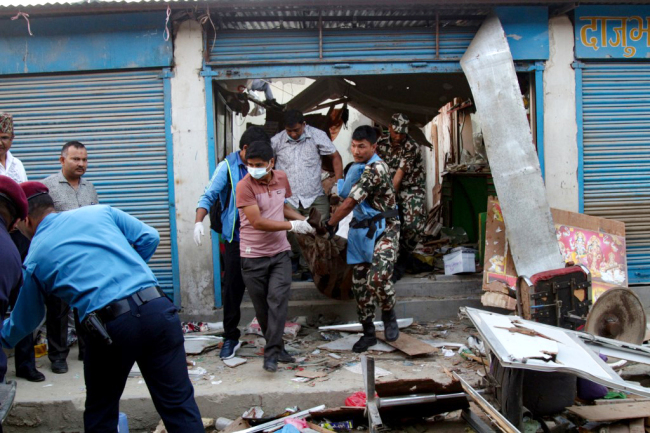 ثلاثة قتلى بانفجار قنبلة في النيبال